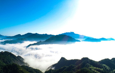 【“飛閱”中國】云起大別山，詩境落人間