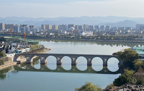 安徽黃山：重“見”鎮(zhèn)海橋